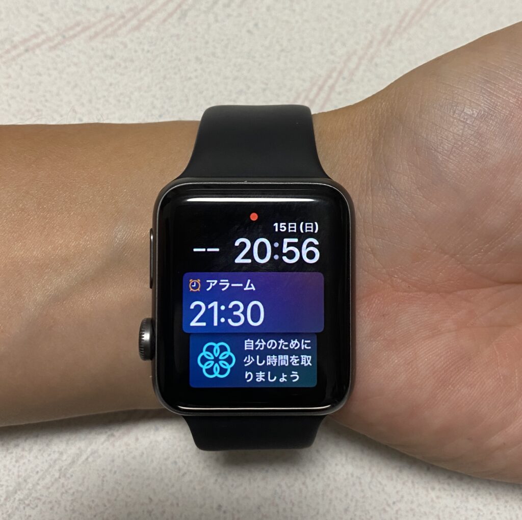 Apple Watchダイヤル左　逆手